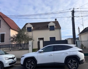 Produit anti-mousse Toitmouss Pro sur une toiture en Essonne. Prise de vue Avant le traitement
